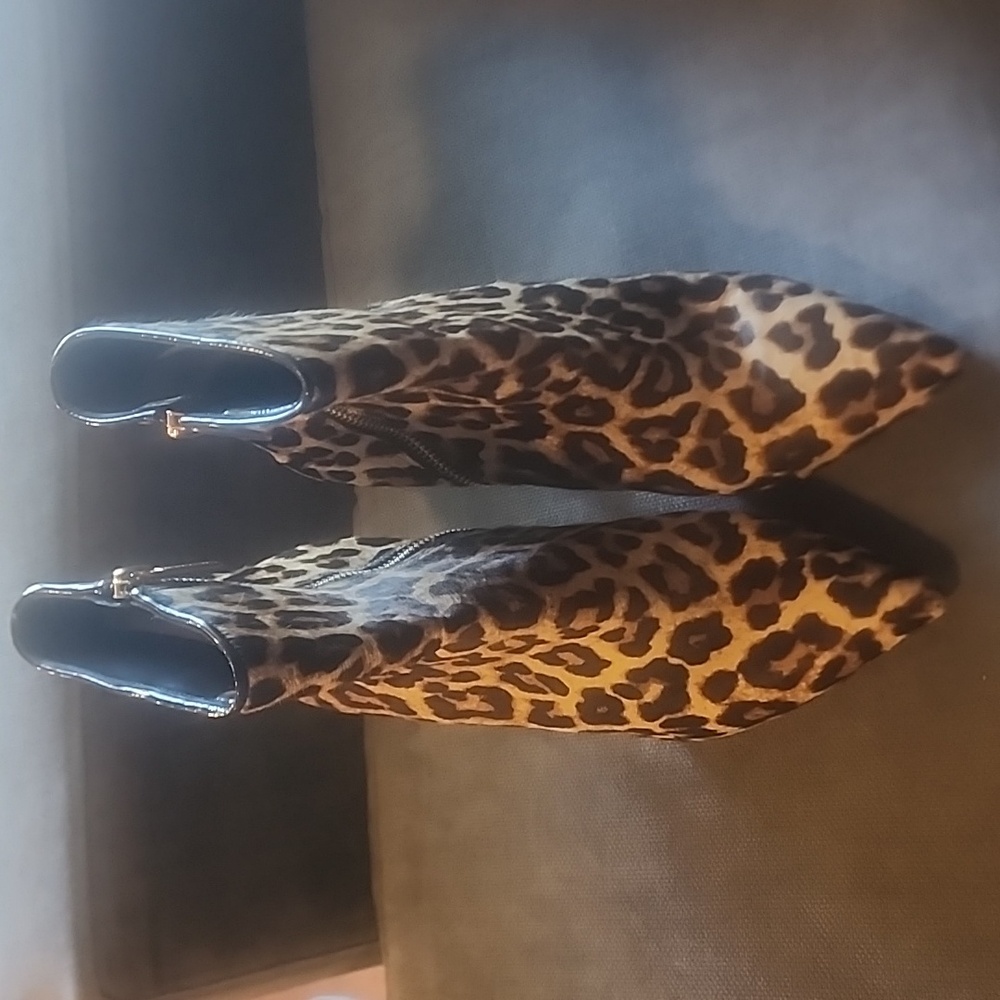 Micheal Kors booties